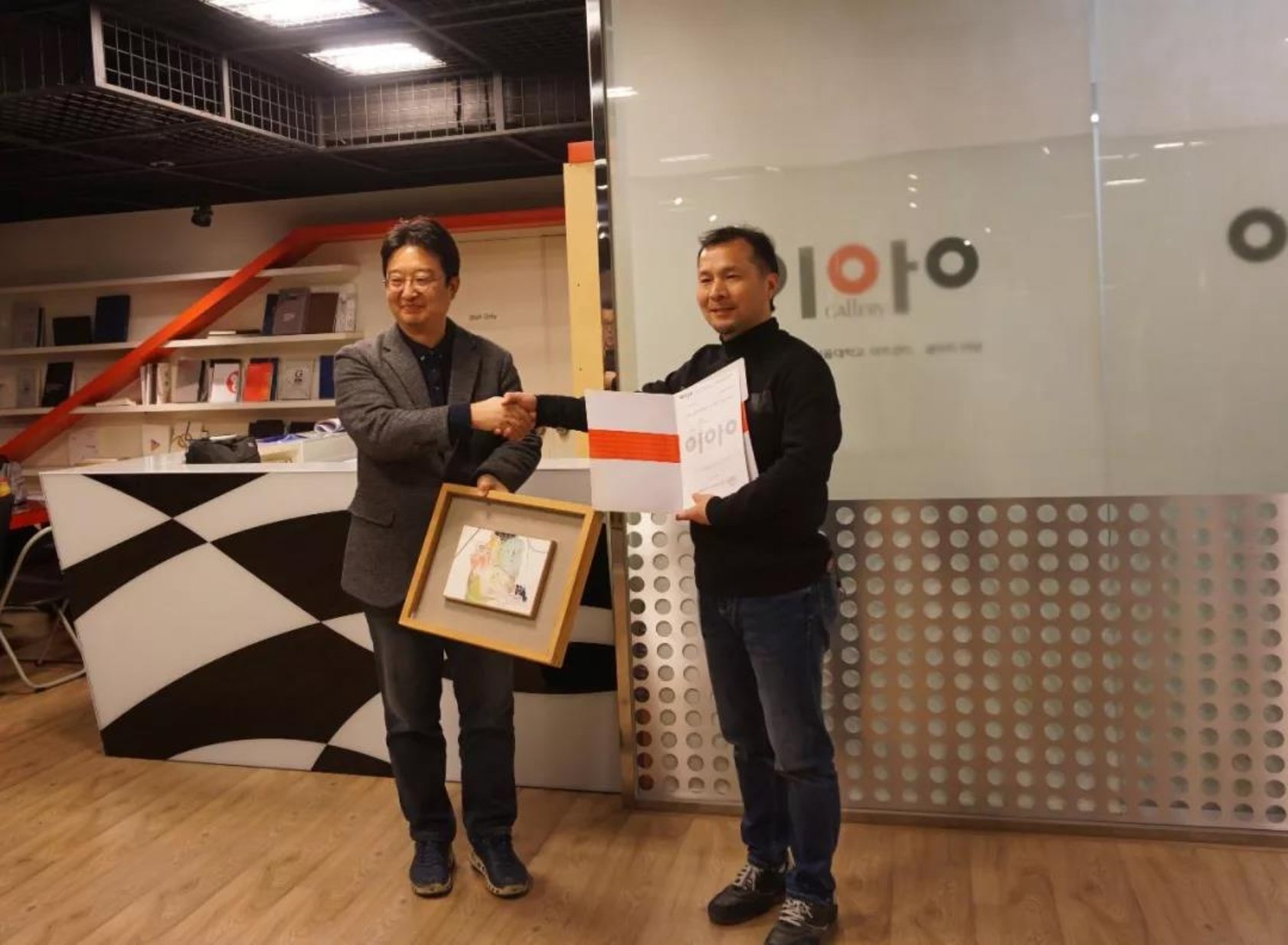 D:\6绘画\hexi\活动记录\201903首尔\微信图片_20190325111936.jpg